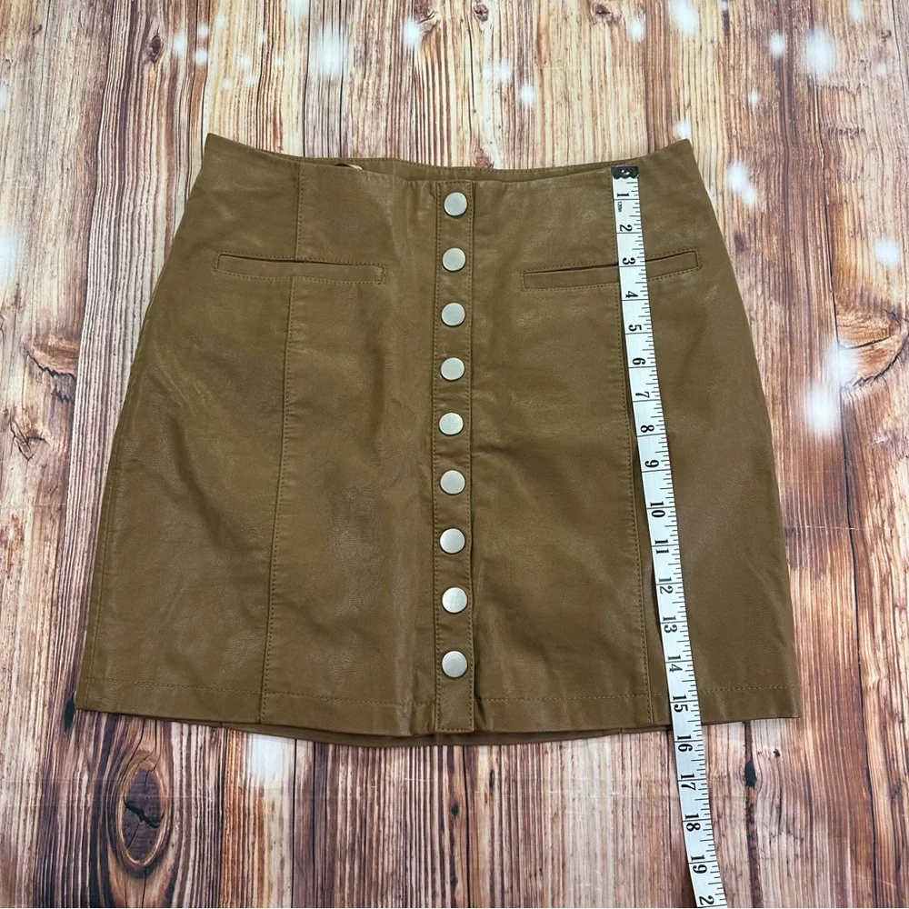 Free People  Faux Leather Skirt  Brown Button-Front Size 6 - Picture 9 of 13